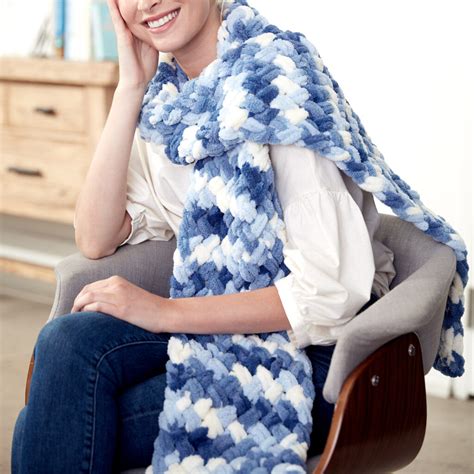 Mine will be a scarf instead of a shawl. Learn the Criss Cross Stitch | Knitting Women