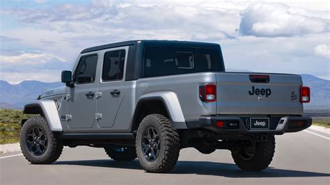 2021 Jeep Gladiator Willys Adds Off Road Hardware To Lower Trim Levels