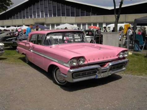 AMERICAN CARS, OLDTIMER (CLASSIC CARS) AND JUKEBOX CONVENTION KAUNITZ