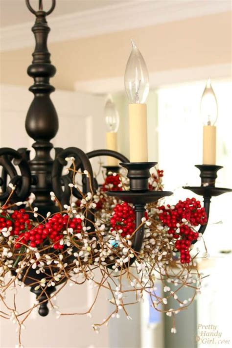 45 Christmas Decorating Ideas for Pendant Lights and Chandeliers