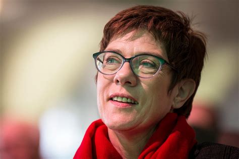 But on the eve of u.s. Annegret Kramp-Karrenbauer ist die neue Parteichefin der ...