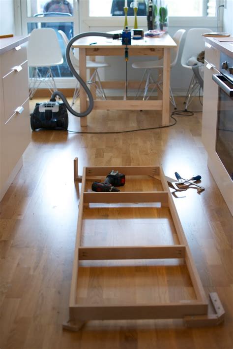 Also suitable for high humidity areas. Minimalist Faktum/Akurum media furniture - IKEA Hackers