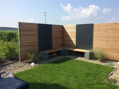 Natürlicher sichtschutz für garten und terrasse. Sichtschutz für den Garten aus Lärche & Trespa HPL | auf ...
