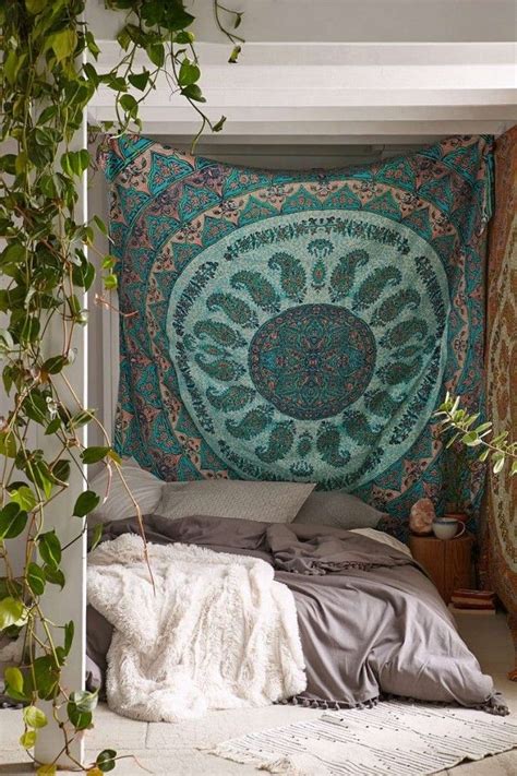 Think of adding organic elements, twinkling lights, tassels, window candles, plants, textured fabrics, colorful accents as well as beads, flowers, and feathers. 20 Amusing Bohemian Bedroom Ideas