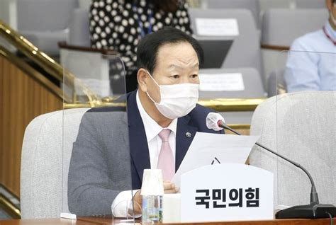 이준석이 내정한 국힘 사무총장 한기호. 장군 출신 한기호 "전화로 휴가연장 가능? 참담"
