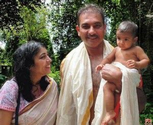 Here's how he replies when virat kohli was asked about the rift between his wife anushka sharma and rohit. Ravi Shastri Family Pics: Ravi Shastri Wife Pics | Love ur ...