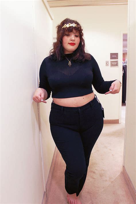 Plus Size Model Compares Different Pairs Of Size 16 Jeans Popsugar Fashion