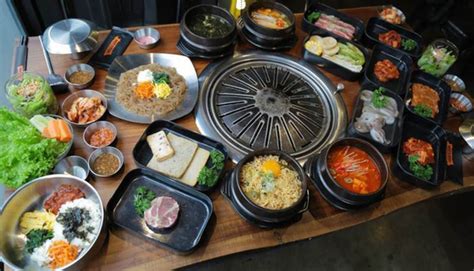 Meat And Meet Korean Bbq Container Saigon Centre ở Quận 1 Tp Hcm