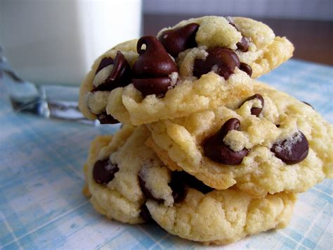Using an electric mixer, beat in eggs one at a time, oil and vanilla. Cake Batter Chocolate Chip Cookies: 1 Box Duncan Hines Cake Mix 2 eggs 1 stick butter 1 tsp ...