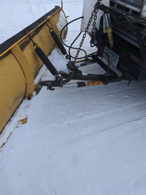 How To Use A Truck Mounted Snowplow To Move Snow Into Piles Axleaddict
