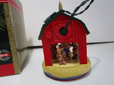 Vintage 1990 Hallmark Magic Light And Motion Ornament Santas Ho Ho Hoedown Ebay