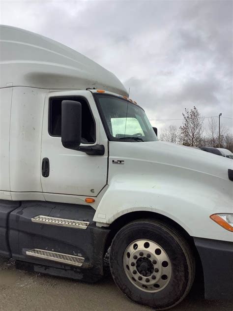 2018 International Lt Sleeper Semi Truck 73 Roof Cummins 400hp