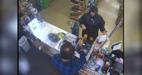 Store Clerk Scolds Armed Thief Convinces Him To Put Gun Away During Robbery National