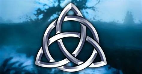 Triquetra The Trinity Knot Is A Famous Irish Symbol