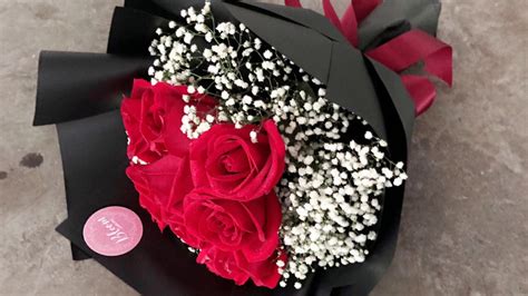 Rose Hand Bouquet Red Roses With Babys Breath Youtube