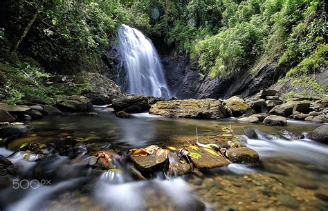 Waterfall Vuadomo Village Fiji Islands A Lovely Waterfall At