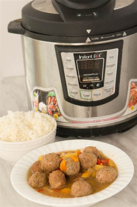 You can customize this basic crock pot oatmeal recipe for endless breakfast variations! Easy Crockpot Hawaiian Meatballs Recipe ~ Simple Sweet Recipes