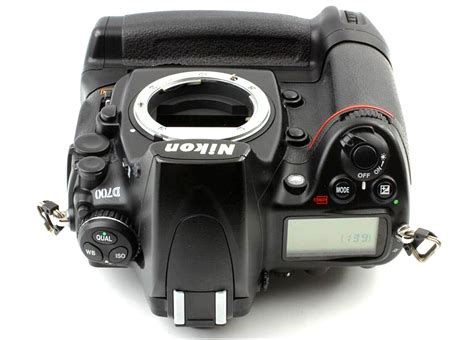 Nikon D700 121mp Fx Digital Slr Camera Body Mb D10 Battery Grip Japan
