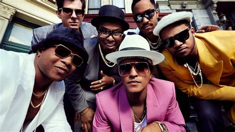 Uptown funk is the fourth track on and first single off of mark ronson's fourth studio album, uptown special. MARK RONSON - UPTOWN FUNK FT. BRUNO MARS OFFICIAL VIDEO ...