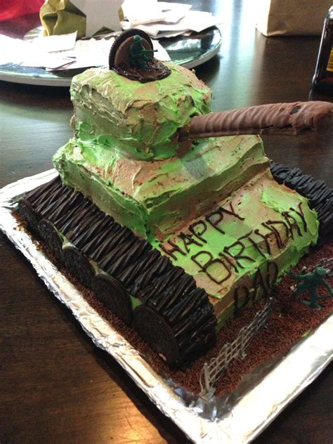 Our chaplain is being called up again to go to ft. Birthday Tank Cake | Army cake, Cake, Baking