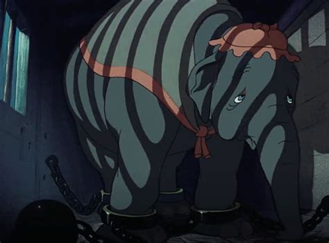 10 Moments From Disneys Dumbo That Turned Us All Into Emotional Wrecks