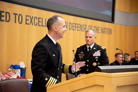 Navy Element Command At Defense Intelligence Agency Changes Hands