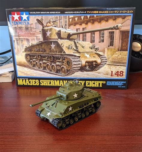 Us Medium Tank M4a3e8 Sherman Easy Eight Plastic Model Tank Kit