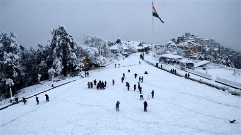 Get the monthly weather forecast for gulmarg, jammu and kashmir, india, including daily high/low, historical averages, to help you plan ahead. Leh freezes, Gulmarg coldest in Kashmir Valley - The Statesman