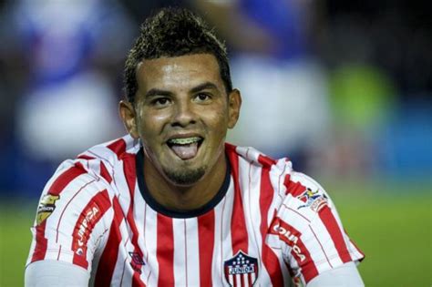 Cardona la picó y desperdició su penal, todas las noticias de edwin cardona están en tyc sports. Edwin Cardona deja al Junior para volver a Nacional ...