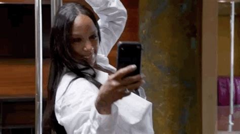 basketball wives selfie by vh1 find and share on giphy