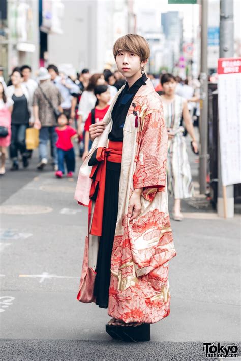 Harajuku Guy In Kimono Street Street Style W Okobo Geta Sandals