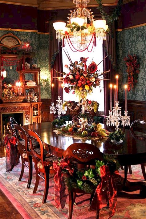 Decorate Your Dining Room Table For Christmas