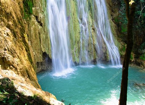 Waterfall In Green Forest — Stock Photo © Pakhnyushchyy 60687085