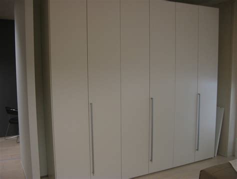 Armadio 6 ante in vendita: ARMADIO 6 ANTE SCONTATO - Armadi a prezzi scontati