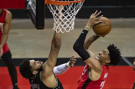 Rockets Christian Wood T Wolves Karl Anthony Towns Battle On Center