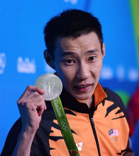 Badminton player turned celebrity decides to immortalize himself and share his achievements in winning silver produced by: Lee Chong Wei's life story will be made into a film, 'Rise ...