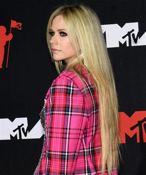 Avril Lavigne Long Straight Blonde Hairstyle With Light Blonde Highlights
