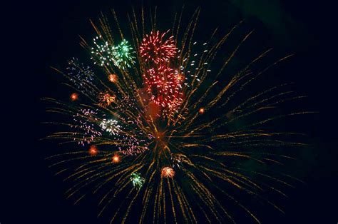 Slideshow 357-03: Bicentennial celebration fireworks from an...District ...