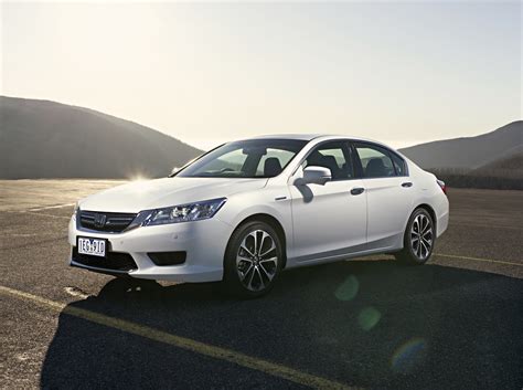 Get the motor trend take on the 2015 accord with specs and details right here. 2015 Honda Accord Sport Hybrid Review | CarAdvice