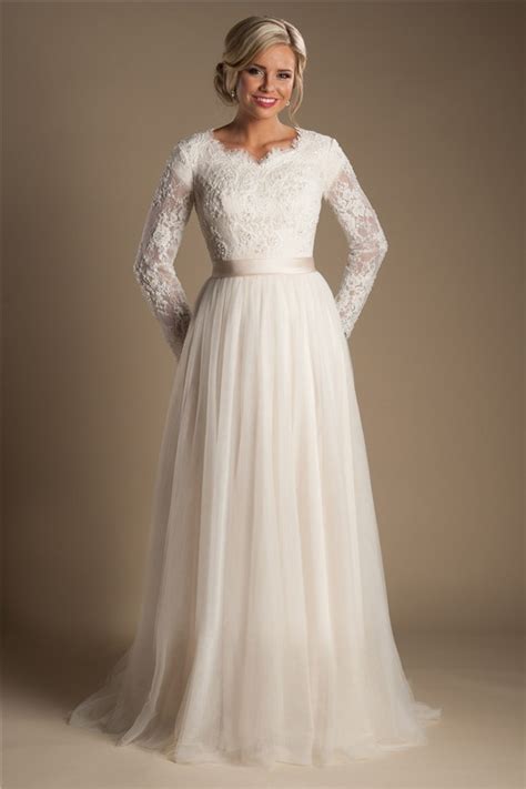 Modest A Line Long Sleeve Champagne Tulle Lace Wedding Dress With