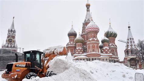 Moscow Hit By Heaviest Snowfall In 100 Years Youtube