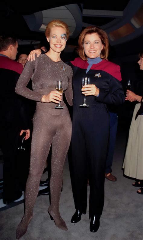 Jeri Ryan And Kate Mulgrew As Seven And Captain Janeway In Star Trek