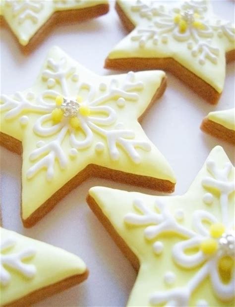 50 Easy Snowflake Cookies Holiday Food Ideas Cookie Decorating