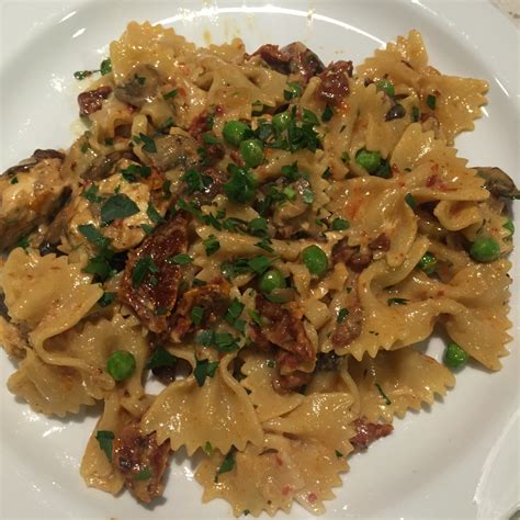 This recipe is my fiance's favorite thing at the cheesecake factory. 30 Ideas for Farfalle with Chicken and Roasted Garlic - Best Recipes Ever