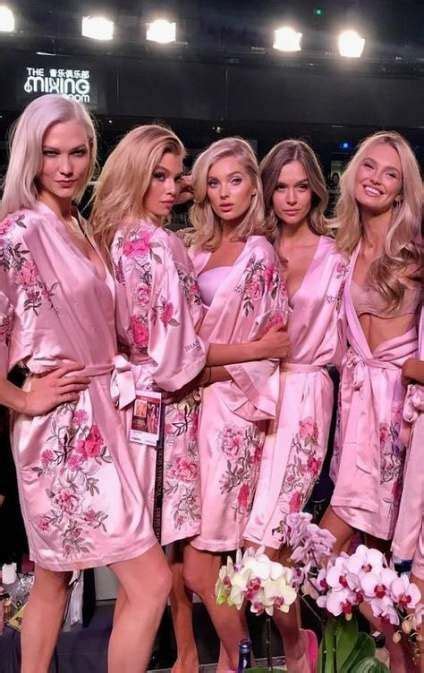 Fashion Show Pink Victoria Secret Angels 48 Ideas In 2020 Victoria