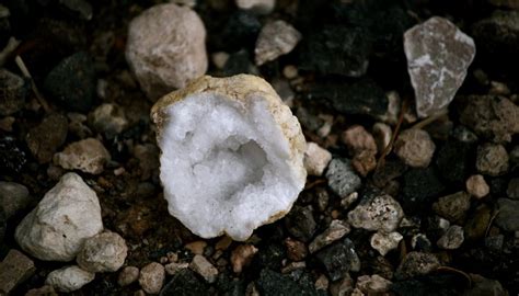 Facts About Geodes Sciencing