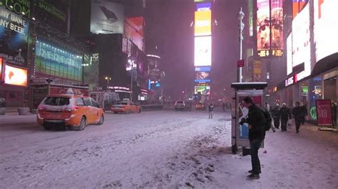 Winter Snow Storm Hercules In Times Square Nyc January 3rd 2014 Youtube