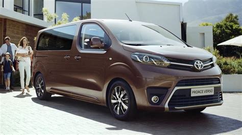 Toyota Proace Verso Comfort L1 15d Furgão Ligeiro Passageiros 4