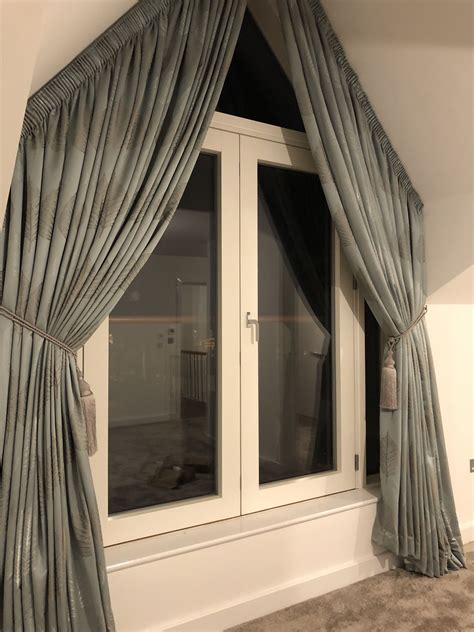 How To Make Curtains For Apex Windows In 2023 Sophia Ellwood