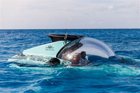 Tritons Latest Submarine Puts Six People In A Bubble 3300 Feet Under